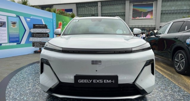 Geely EX5 hybrid chốt giá từ 789 triệu đồng tại Việt Nam, cạnh tranh Mazda CX-5, Hyundai Tucson